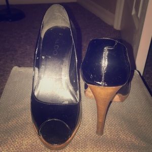 Aldo black/tan open toed heels